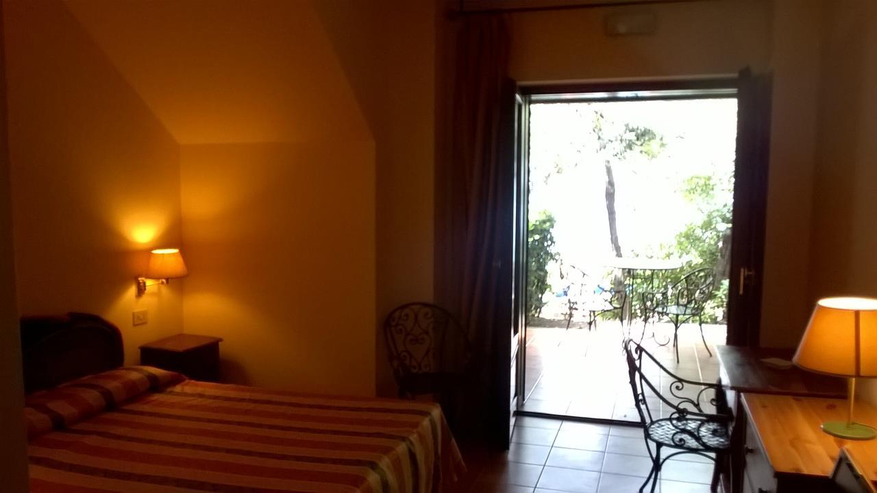 Illicini Stabilimento Balneare E Albergo Маратея Экстерьер фото